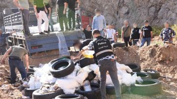 إتلاف كميات كبيرة من المواد المخدرة