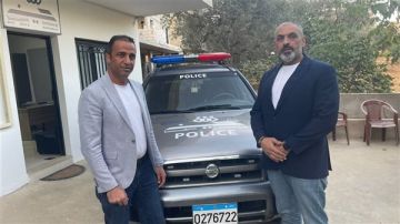 بلدية عين جرفا تشكر ماجد الحمرا على تقديمه جيب رباعي الدفع لصالح البلدية