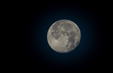 كشف لغز كوني.. اصطدام عملاق أدى لتشكيل القمر منذ 4.5 مليار سنة