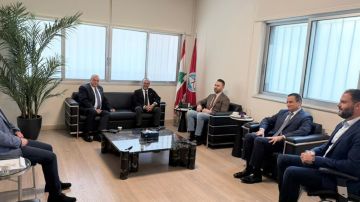 النائب جنبلاط استقبل وفدا من الكتائب اللبنانية