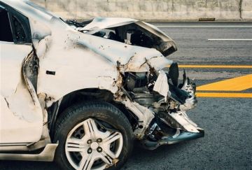 بالفيديو- حادث سير مروع على جسر الأشرفية- دكوانة!