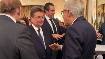 الملف السياسي يتقدم على المال والاقتصاد وعقوبات جديدة مفاجئة الملف السياسي يتقدم على المال والاقتصاد وعقوبات جديدة مفاجئة