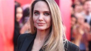 تفاصيل مؤلمة.. أنجلينا جولي تكشف أسرار طلاقها من براد بيت تفاصيل مؤلمة.. أنجلينا جولي تكشف أسرار طلاقها من براد بيت