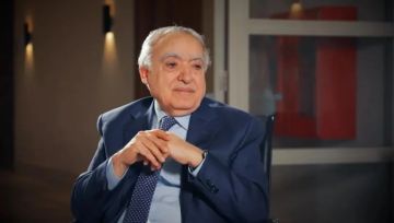 غسان سلامة يستقبل المخرج إيفان كركلا ويشيد بإنجازات مسرح كركلا العالمية غسان سلامة يستقبل المخرج إيفان كركلا ويشيد بإنجازات مسرح كركلا العالمية