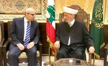 سلام عن إقامته شبه الدائمة في السراي الحكومي: للضرورة أحكام ومتابعة أعمال الحكومة وشؤون البلاد تتطلب ذلك سلام عن إقامته شبه الدائمة في السراي الحكومي: للضرورة أحكام ومتابعة أعمال الحكومة وشؤون البلاد تتطلب ذلك