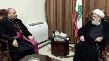 الشيخ الخطيب استقبل السفير الباباوي: لضرورة التمسك بالقيم الإيمانية والمعنوية