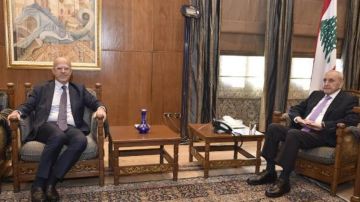 بري بحث مع مكي في برامج عمل وزارة التنمية الإدارية