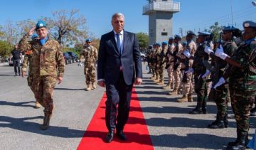 اللواء شقير بحث مع قائد اليونيفيل في الناقورة التطورات على الحدود الجنوبية اللواء شقير بحث مع قائد اليونيفيل في الناقورة التطورات على الحدود الجنوبية