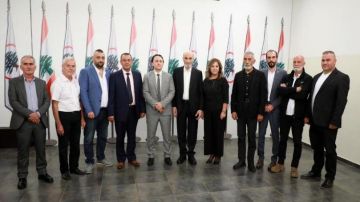 جعجع التقى وفد بلدة ميفوق - القطارة