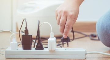 نصائح ذكية لتقليل استهلاك الكهرباء وحماية أجهزتك