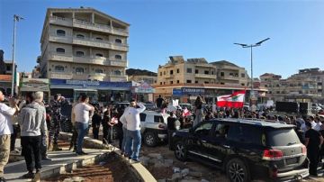 أهالي المطلوبين والسجناء يطالبون بالعفو العام ويهددون بتصعيد الحراك