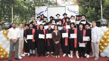 إحتفال حاشد في ثانوية البازورية الرسمية تكريميا لطلابها الناجحين والمتفوقين في الإمتحانات الرسمية