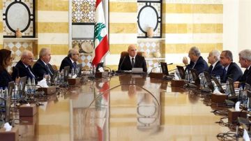 جلسة قرارات كبرى في بعبدا: من الغارات إلى الانتخابات جلسة قرارات كبرى في بعبدا: من الغارات إلى الانتخابات
