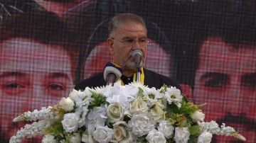 فياض: البعض في السلطة يدفع لبنان نحو الانقسام ويحول القانون إلى أداة استرضاء للخارج فياض: البعض في السلطة يدفع لبنان نحو الانقسام ويحول القانون إلى أداة استرضاء للخارج