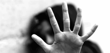 بالفيديو مشهد مأساوي كلب شرس يهاجم طفلة بعمر ال 4 سنوات بالفيديو مشهد مأساوي كلب شرس يهاجم طفلة بعمر ال 4 سنوات