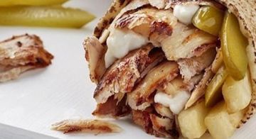 الشاورما تتصدر قائمة الأطعمة الأكثر طلبا في هذه القطارات