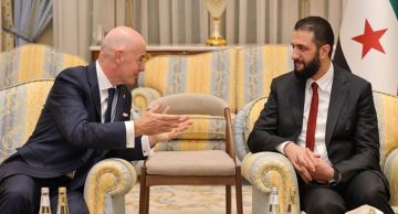 لقاء يجمع الشرع برئيس الفيفا في الرياض لقاء يجمع الشرع برئيس الفيفا في الرياض