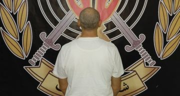 قوى الأمن: توقيف متورط في إشكال بين سائقي باصات في الرابية أدى لمقتل أحدهم طعنا قوى الأمن: توقيف متورط في إشكال بين سائقي باصات في الرابية أدى لمقتل أحدهم طعنا