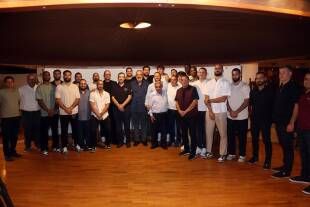 أكرم صفا يكرم إيلي مسعود ولاعبي الشانفيل