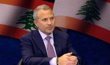 السلام مع إسرائيل له شروطه.. باسيل لـ يورونيوز : لا حلا فوريا لسلاح الحزب ونحذر من تطيير الانتخابات السلام مع إسرائيل له شروطه.. باسيل لـ يورونيوز : لا حلا فوريا لسلاح الحزب ونحذر من تطيير الانتخابات