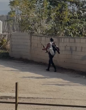 بالفيديو..جريمة مروعة في عكار ناطور يطلق النار عشوائيا ويقتل شخصا ويصيب آخرين قبل توقيفه