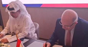 وزير العمل وقع اتفاقية تعاون مع جسور القطرية لتنظيم استقدام العمالة اللبنانية إلى قطر