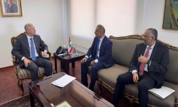 العلاقات الثنائية بين رجي وسفير سلطنة عمان