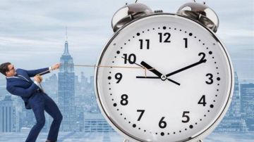 لا تنسوا تأخير الساعة غدا ساعة واحدة