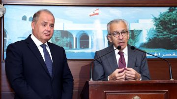 مؤشرات إيجابية للاقتصاد... بساط: نتطلع سنة واعدة