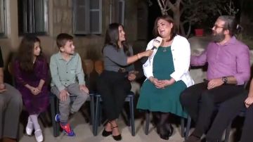 بالفيديو... أم تفاجئ أولادها عبر الهواء مباشرة: لقد شفيت بالفيديو... أم تفاجئ أولادها عبر الهواء مباشرة: لقد شفيت