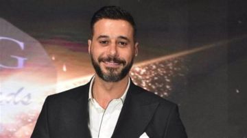 كان يضع ضمادة.. ممثل مصري تعرض لإصابة خلال تصوير مسلسلة الجديد (صورة) كان يضع ضمادة.. ممثل مصري تعرض لإصابة خلال تصوير مسلسلة الجديد (صورة)