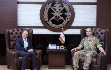 العماد هيكل بحث الأوضاع العامة مع النائب سامي الجميل واستقبل السفير نمور ووفد جمعية جوقة الشرف الفرنسية  العماد هيكل بحث الأوضاع العامة مع النائب سامي الجميل واستقبل السفير نمور ووفد جمعية جوقة الشرف الفرنسية