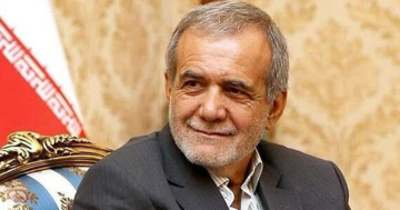 شاهد ماذا يفعل الرئيس الإيراني بزشكيان في شوارع أصفهان!