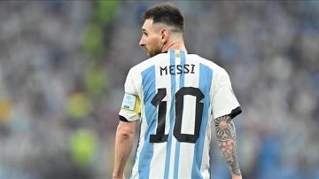 قبل المباراة أمام فنزويلا.. ميسي يغادر بشكل مفاجئ معسكر منتخب الأرجنتين