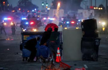 لوس أنجلوس.. إعلان حالة الطوارئ احتجاجا على مداهمات الهجرة