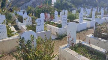 جدل في حارة صيدا بعد تحديد مبلغ 1000 دولار بدل دفن في جبانة البلدة للمقيمين فيها من غير ابنائها جدل في حارة صيدا بعد تحديد مبلغ 1000 دولار بدل دفن في جبانة البلدة للمقيمين فيها من غير ابنائها