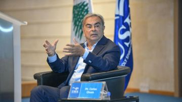 كارلوس غصن يلهم الحضور في جامعة الروح القدس بحديثه عن القيادة وإدارة التغيير في زمن التحول كارلوس غصن يلهم الحضور في جامعة الروح القدس بحديثه عن القيادة وإدارة التغيير في زمن التحول