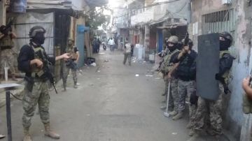 السلاح الفلسطيني إلى الواجهة... وغضب سياسي وشعبي