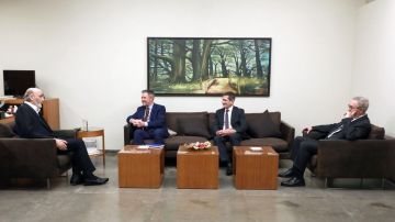 جعجع استقبل سفير كندا الجديد جعجع استقبل سفير كندا الجديد