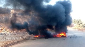 أهالي بليدا قطعوا الطريق احتجاجا... ومنعوا قوة لـاليونيفيل من المرور أهالي بليدا قطعوا الطريق احتجاجا... ومنعوا قوة لـاليونيفيل من المرور