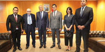 وزير الإعلام استقبل الأمين العام لجامعة الدول العربية في صالون الشرف في المطار