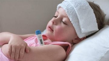 ارتفاع الحرارة عند الأطفال.. إشارات تنذر بخطر يجب الانتباه لها ارتفاع الحرارة عند الأطفال.. إشارات تنذر بخطر يجب الانتباه لها