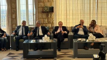 مركز نما للإبداع الفكري والقيادي ينظم لقاء حواريا بحضور عدد من الشخصيات السياسية والإعلامية في الوردانية (تقرير) مركز نما للإبداع الفكري والقيادي ينظم لقاء حواريا بحضور عدد من الشخصيات السياسية والإعلامية في الوردانية (تقرير)