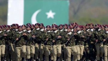 الجيش الباكستاني يعلن مقتل 30 مسلحا شاركوا في كمين قرب الحدود الأفغانية الجيش الباكستاني يعلن مقتل 30 مسلحا شاركوا في كمين قرب الحدود الأفغانية