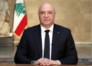 الرئيس عون بحث مع صدي في واقع قطاع الكهرباء.. واستقبل الأسمر: لتضمين الموازنة زيادات عادلة للقطاع العام الرئيس عون بحث مع صدي في واقع قطاع الكهرباء.. واستقبل الأسمر: لتضمين الموازنة زيادات عادلة للقطاع العام