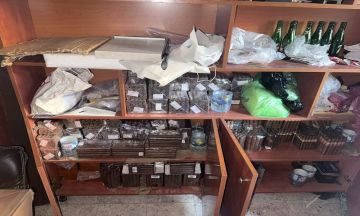 مداهمة أكبر مستودع لتزوير السيجار في حارة حريك! مداهمة أكبر مستودع لتزوير السيجار في حارة حريك!