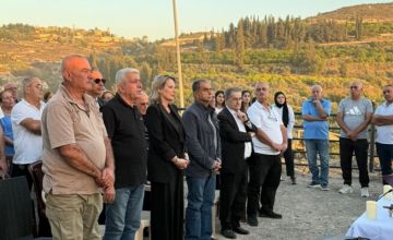 الأب قنبر في قداس أقيم بالمصيلح بعد الغارات الإسرائيلية: دماء المسلمين والدروز والمسيحيين امتزجت الأب قنبر في قداس أقيم بالمصيلح بعد الغارات الإسرائيلية: دماء المسلمين والدروز والمسيحيين امتزجت