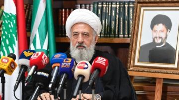 الشيخ الخطيب اتصل برئيس بلدية بليدا معزيا: جريمة تضع السلطة أمام مسؤولية التحرك العاجل لردع العدوان الإسرائيلي الشيخ الخطيب اتصل برئيس بلدية بليدا معزيا: جريمة تضع السلطة أمام مسؤولية التحرك العاجل لردع العدوان الإسرائيلي