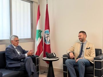 تيمور جنبلاط يبحث مع السفير البرازيلي المستجدات الإقليمية والعلاقات الثنائية