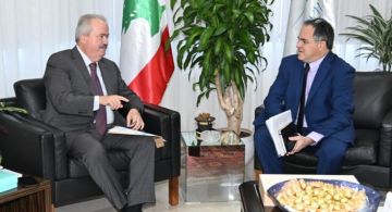 جابر استقبل أرماس والحجار ووفدا فرنسيا: حريصون على مواصلة الشراكة المثمرة مع البنك الدولي جابر استقبل أرماس والحجار ووفدا فرنسيا: حريصون على مواصلة الشراكة المثمرة مع البنك الدولي